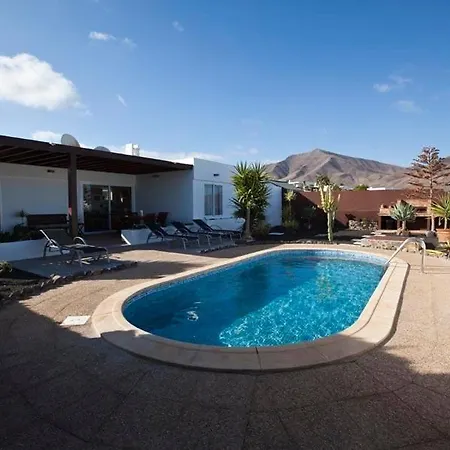 Benita Playa Blanca (Lanzarote)